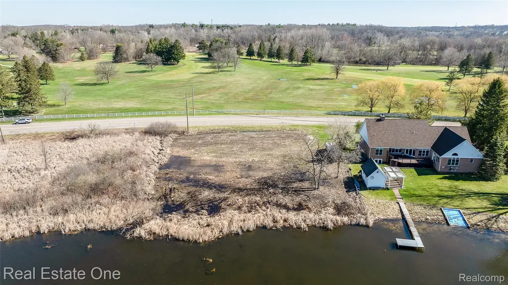 V/l Golf Club Oceola Township MI 48843