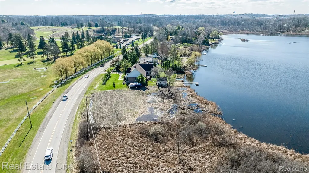 V/l Golf Club Oceola Township MI 48843