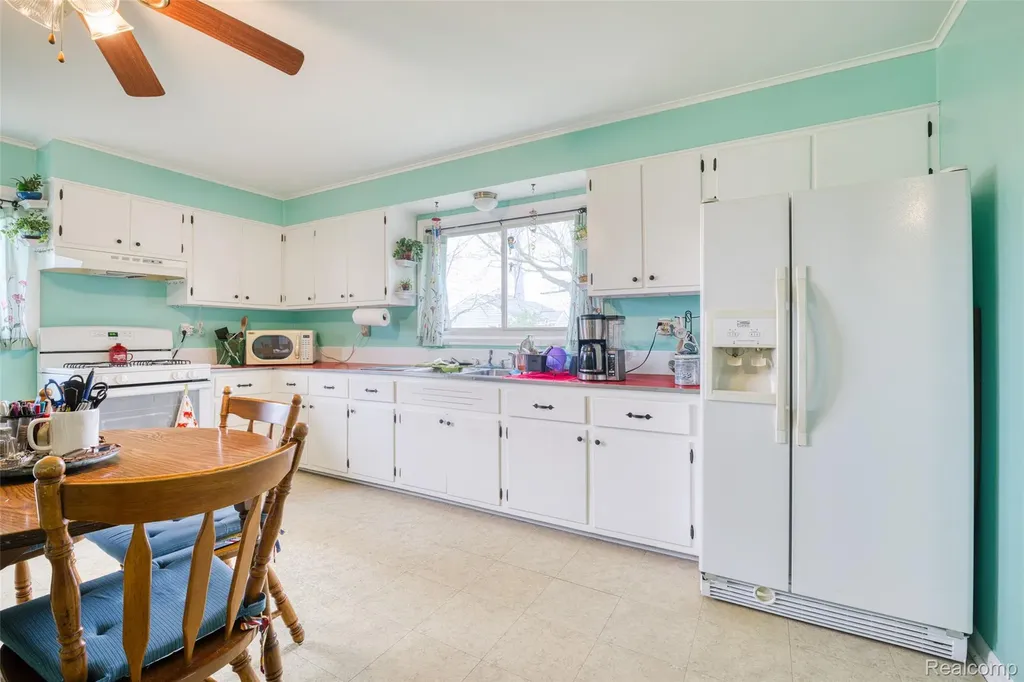 20796 Gibraltar Road Brownstown Charter Township MI 48183