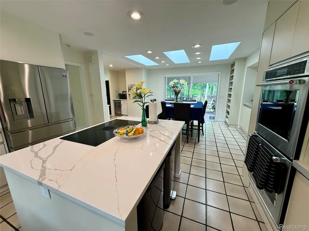 275 Pine Ridge Drive Bloomfield Hills City MI 48304