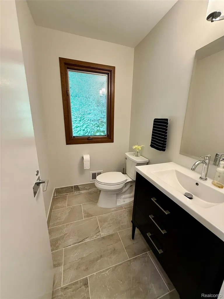 275 Pine Ridge Drive Bloomfield Hills City MI 48304