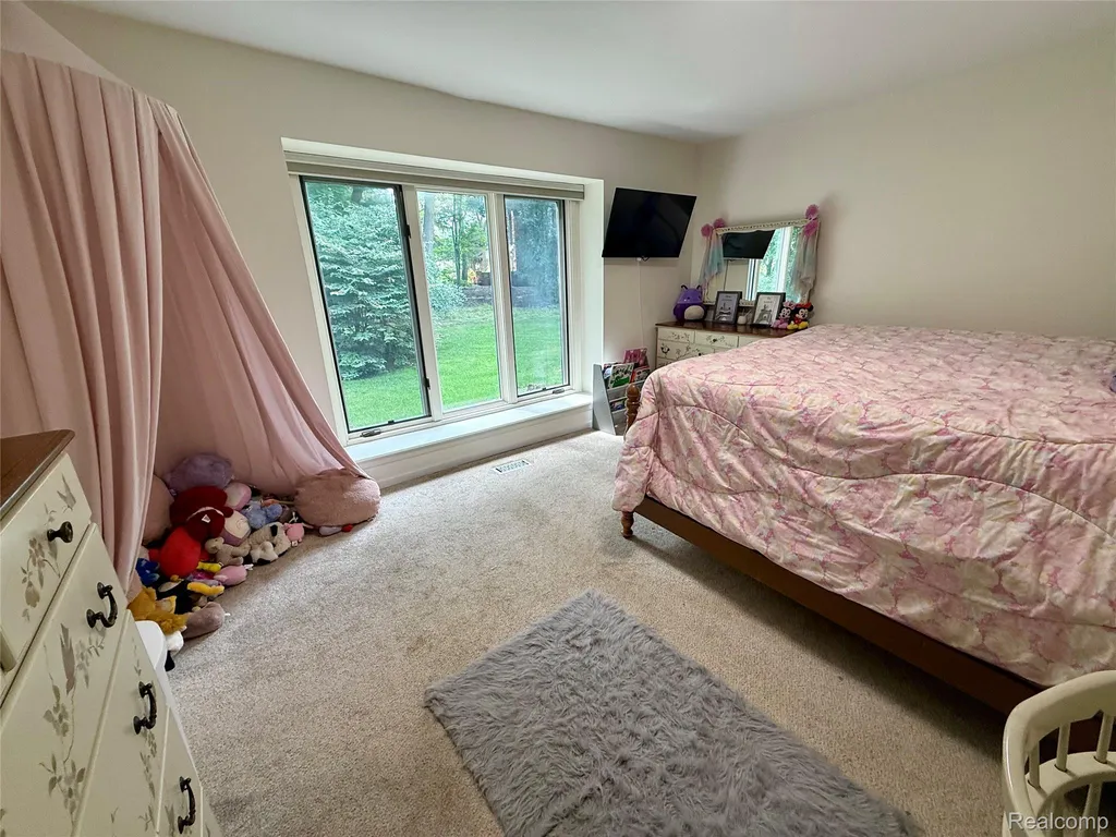 275 Pine Ridge Drive Bloomfield Hills City MI 48304