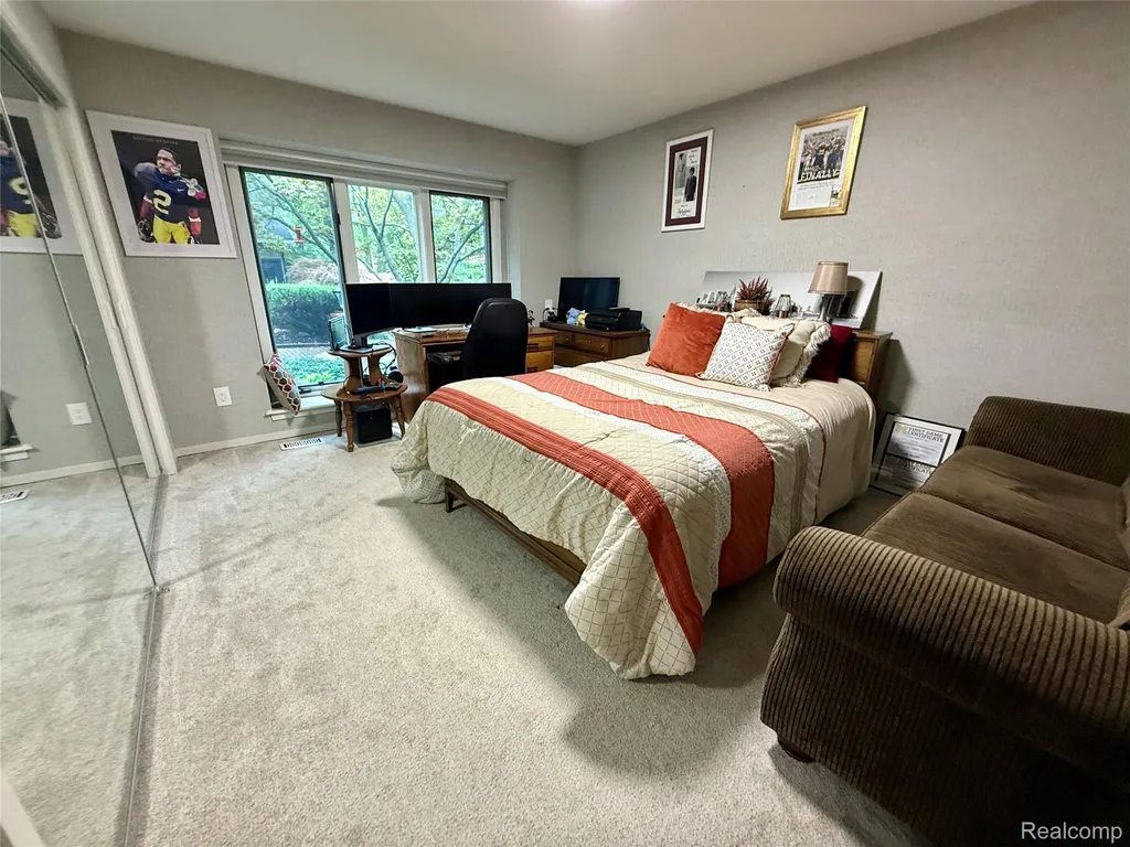 275 Pine Ridge Drive Bloomfield Hills City MI 48304