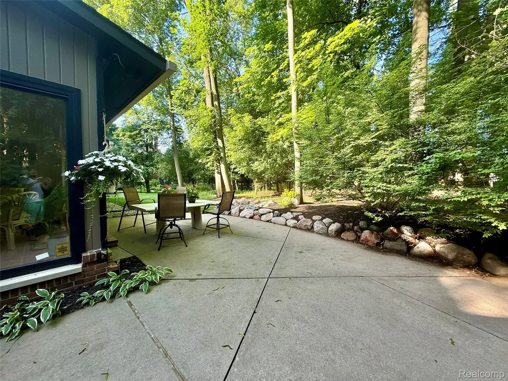 275 Pine Ridge Drive Bloomfield Hills City MI 48304