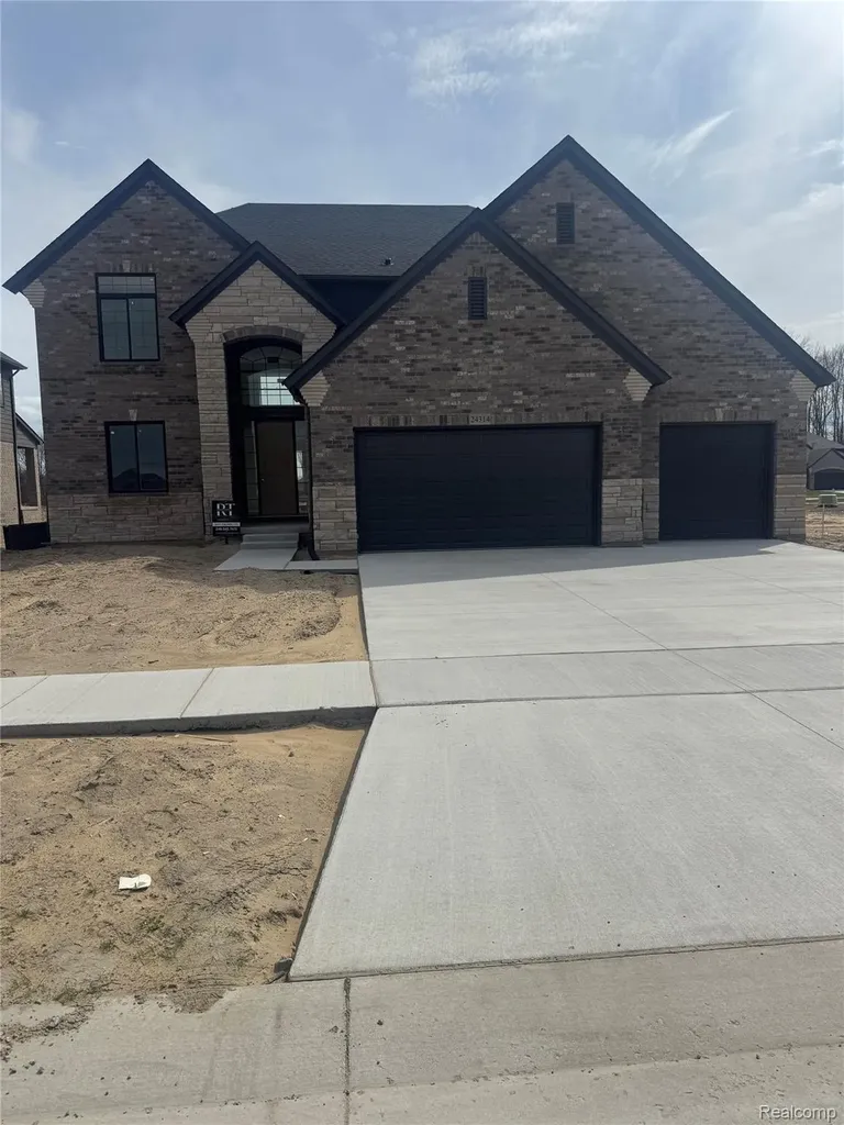 24314 Sawgrass Drive Macomb Township MI 48042