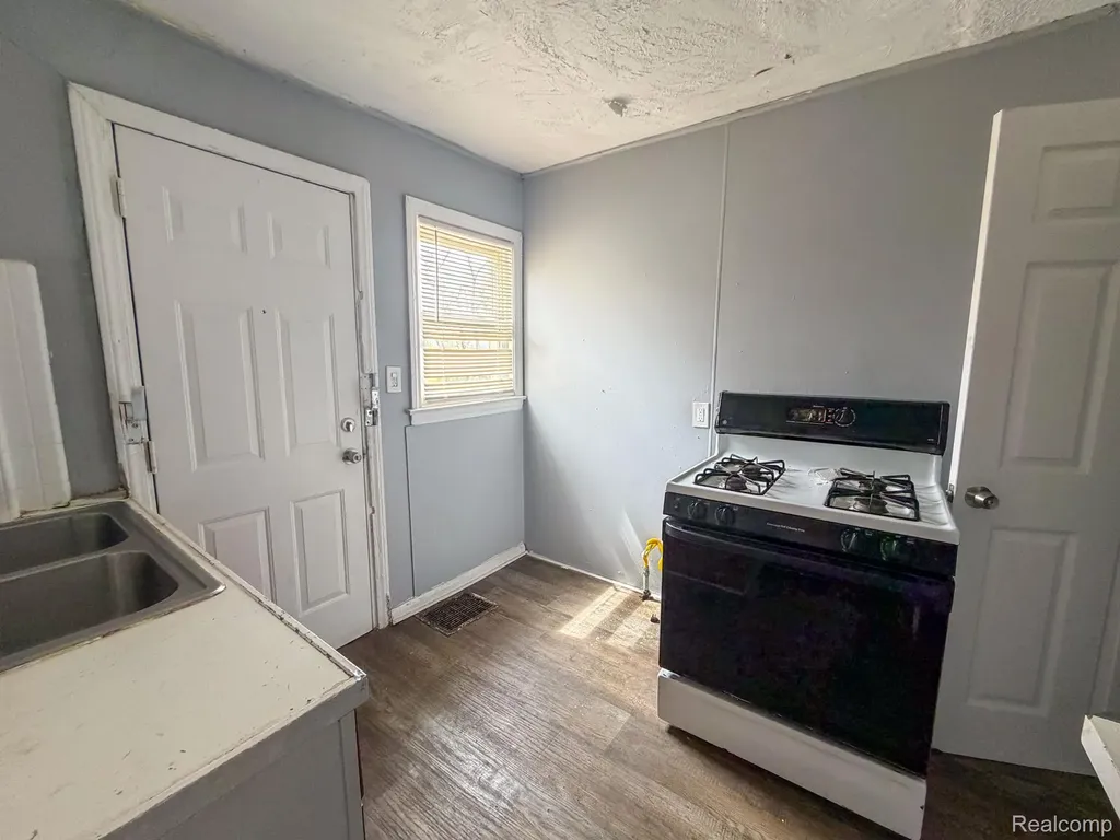 7522 Giese Street Detroit City MI 48234