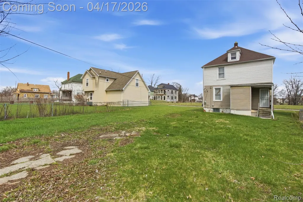 5729 Maxwell Street Detroit City MI 48213