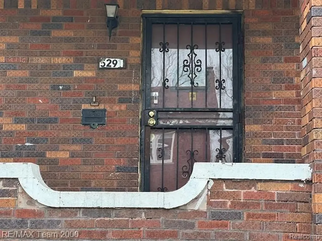 5291 Lakewood Street Detroit City MI 48213