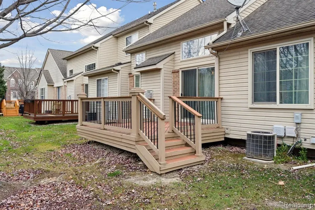 435 Carson Drive Westland City MI 48185