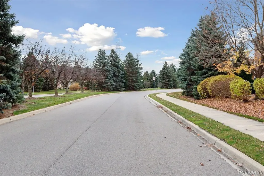 435 Carson Drive Westland City MI 48185