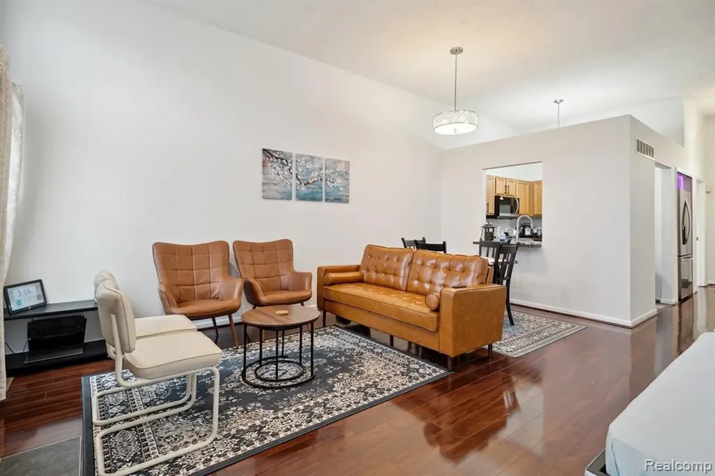 435 Carson Drive Westland City MI 48185