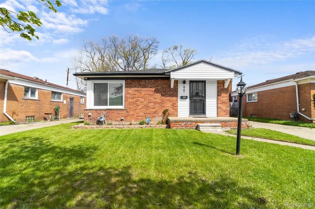 6781 Iowa Street Detroit City MI 48212