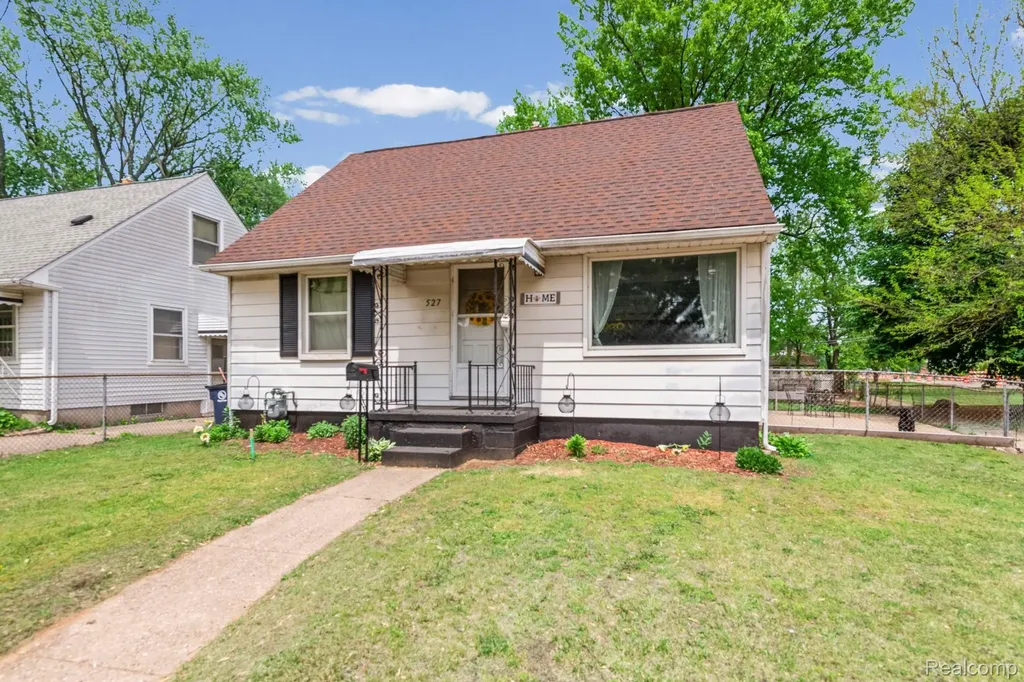 527 E Sunnybrook Drive Royal Oak City MI 48073