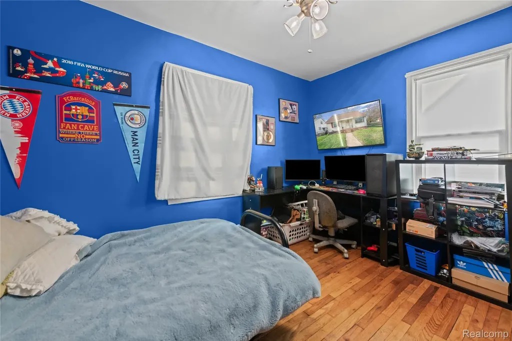 527 E Sunnybrook Drive Royal Oak City MI 48073