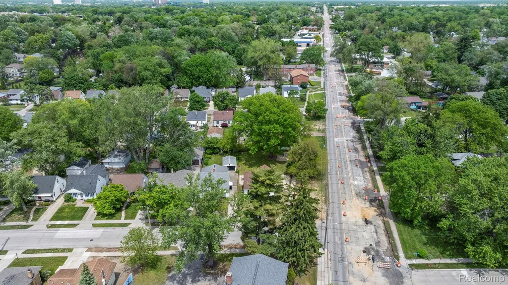 527 E Sunnybrook Drive Royal Oak City MI 48073