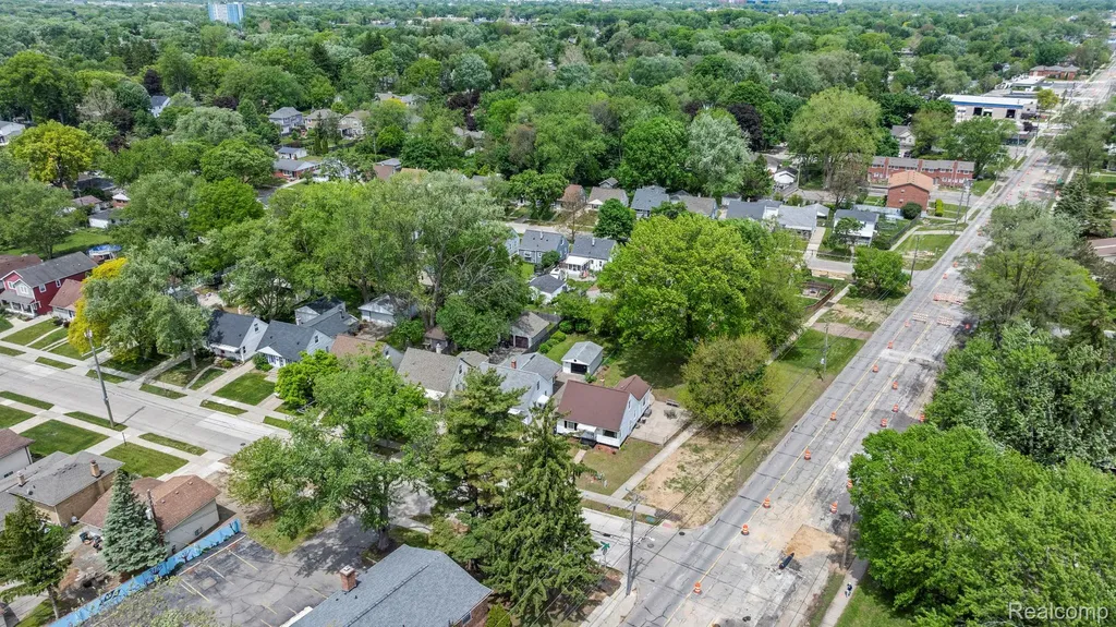 527 E Sunnybrook Drive Royal Oak City MI 48073