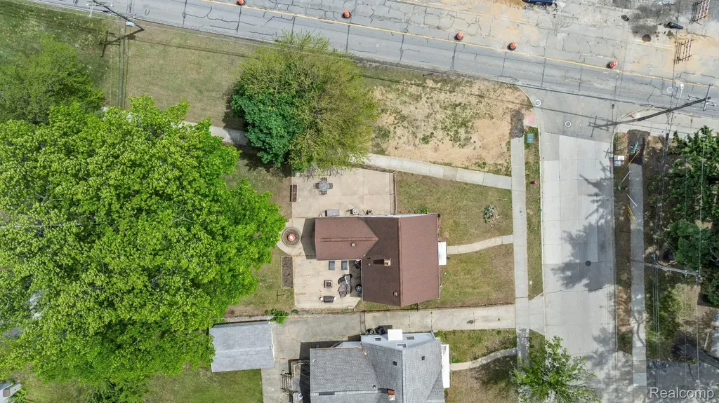 527 E Sunnybrook Drive Royal Oak City MI 48073