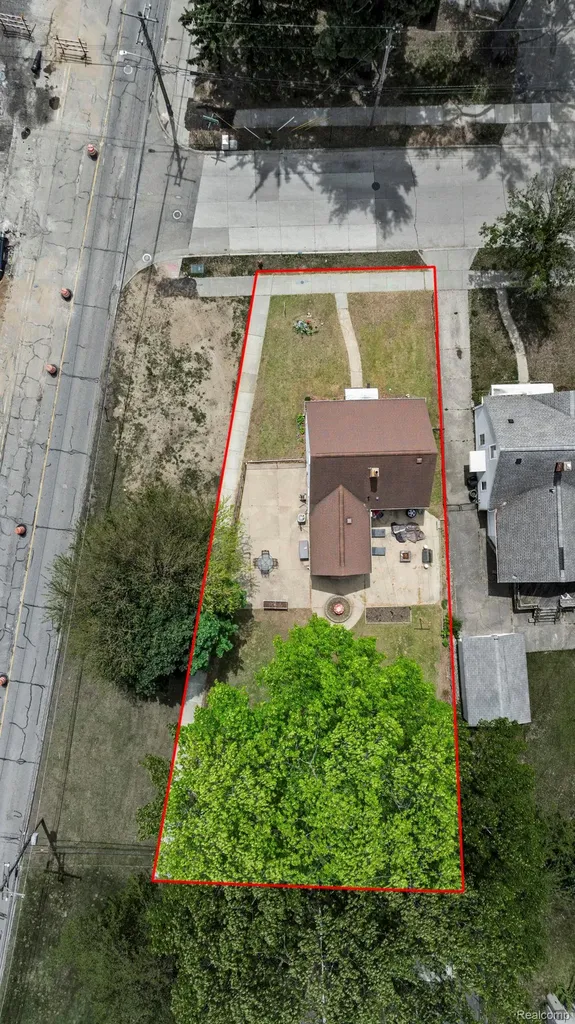 527 E Sunnybrook Drive Royal Oak City MI 48073