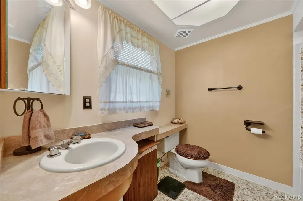 18178 22 Mile Road Macomb Township MI 48044