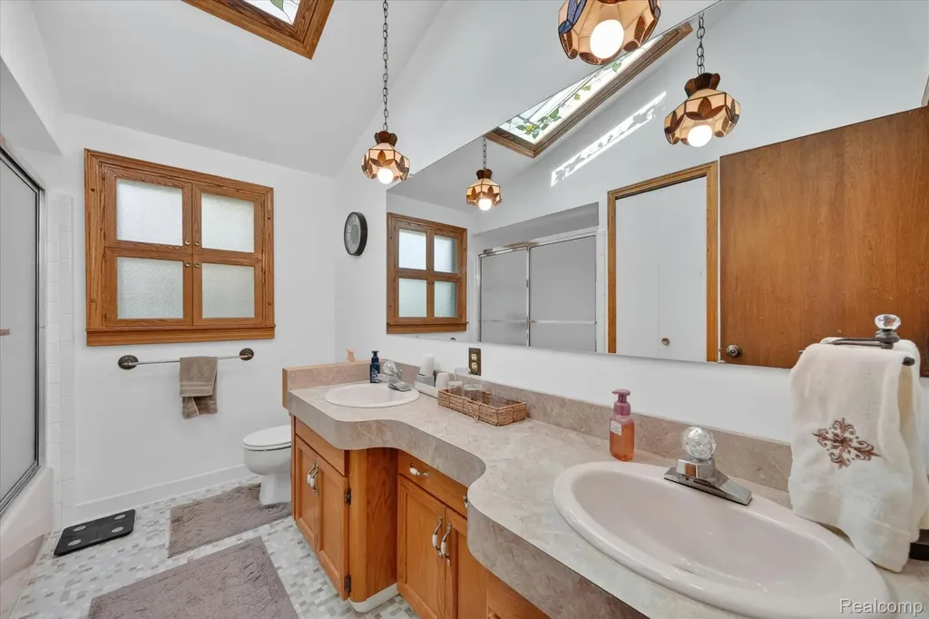 18178 22 Mile Road Macomb Township MI 48044