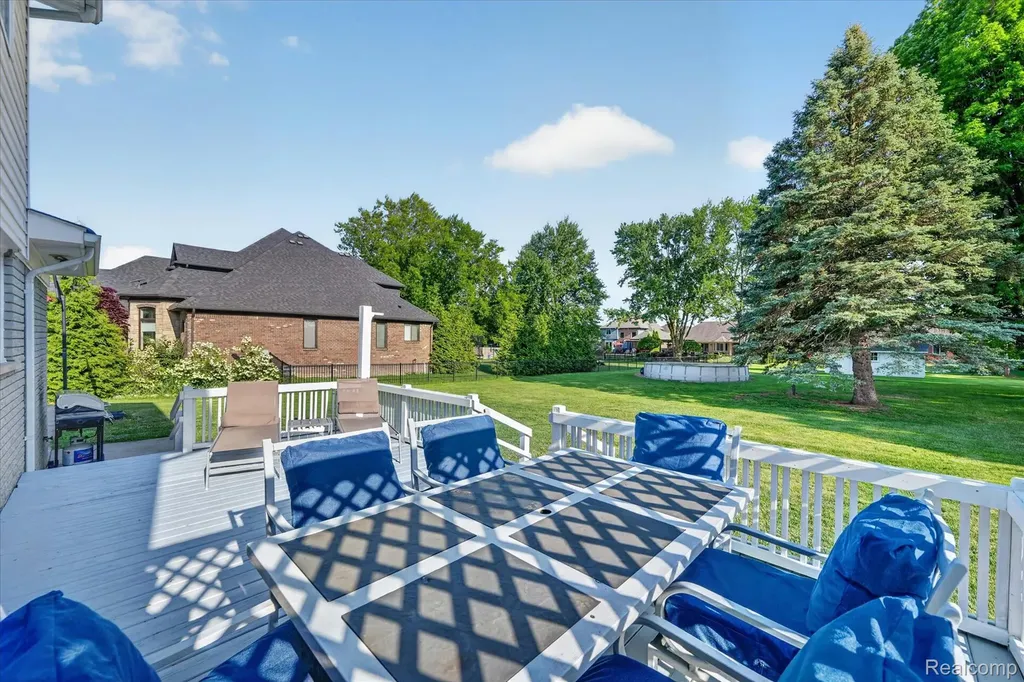 18178 22 Mile Road Macomb Township MI 48044