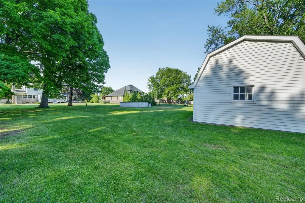 18178 22 Mile Road Macomb Township MI 48044
