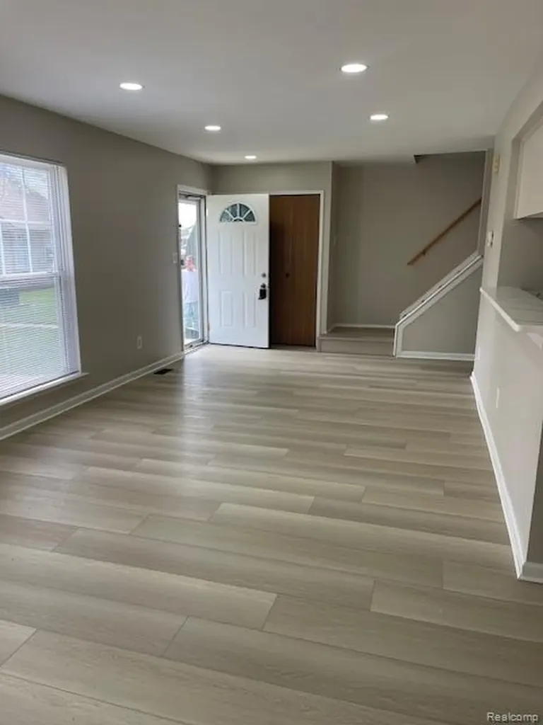 35473 Turner Drive Sterling Heights City MI 48312