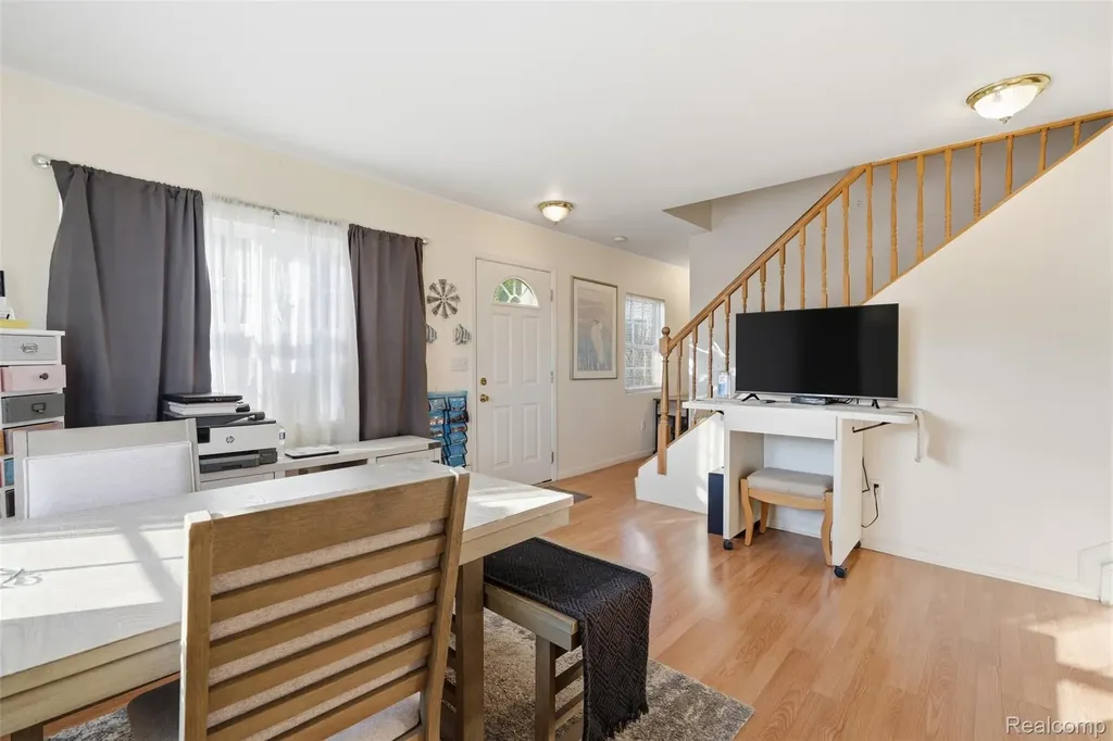 226 Roselawn Street Algonac City MI 48001