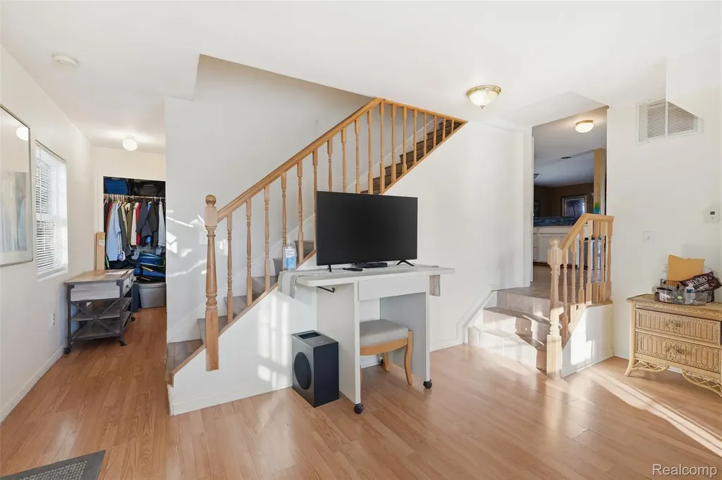 226 Roselawn Street Algonac City MI 48001