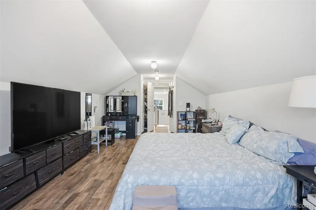 226 Roselawn Street Algonac City MI 48001