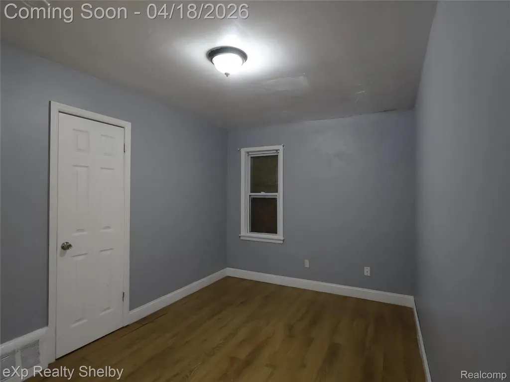 17225 Shaftsbury Avenue Detroit City MI 48219