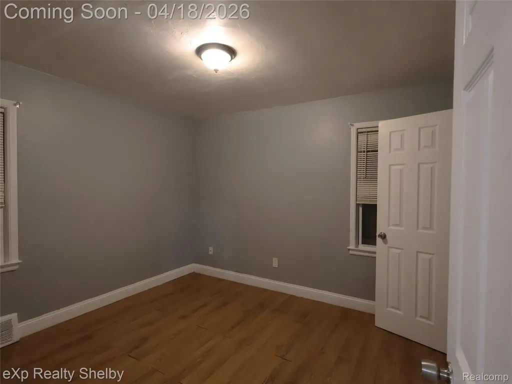 17225 Shaftsbury Avenue Detroit City MI 48219