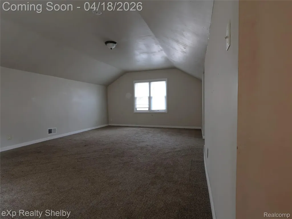 17225 Shaftsbury Avenue Detroit City MI 48219