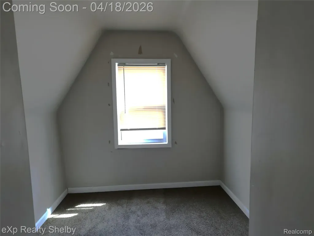 17225 Shaftsbury Avenue Detroit City MI 48219