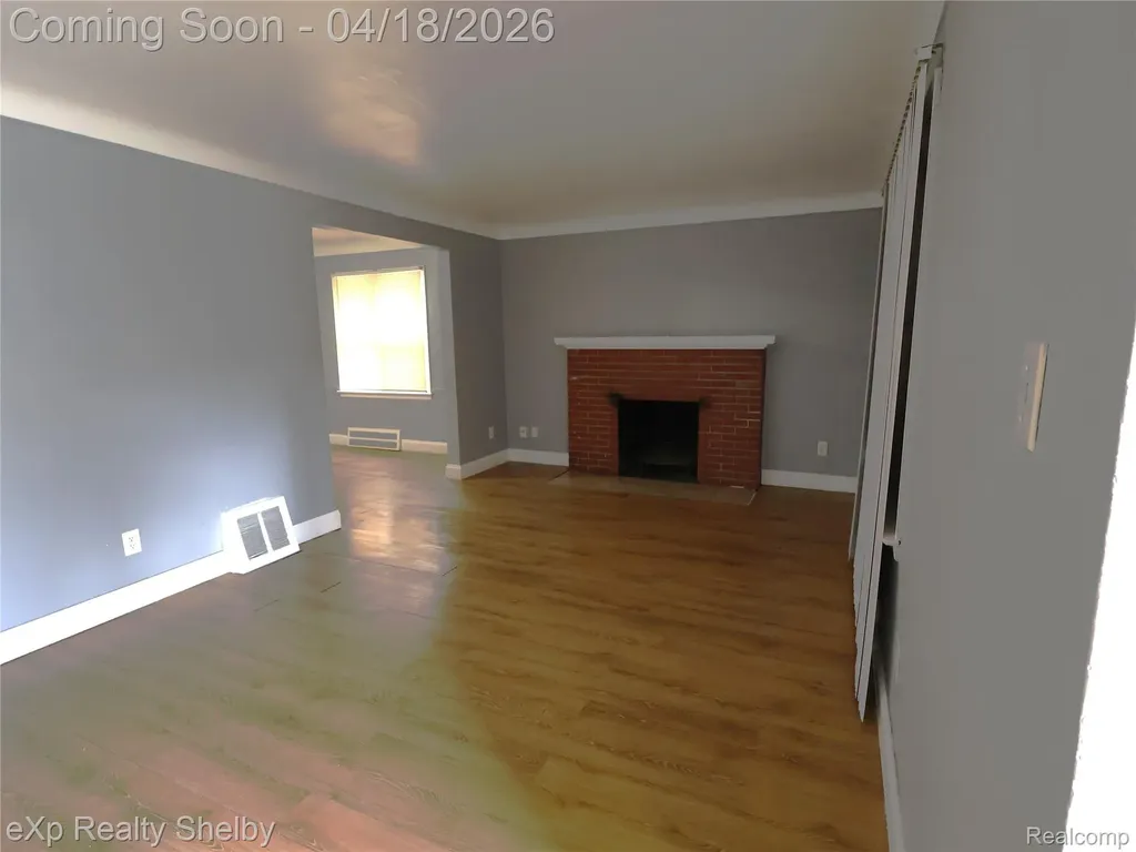 17225 Shaftsbury Avenue Detroit City MI 48219