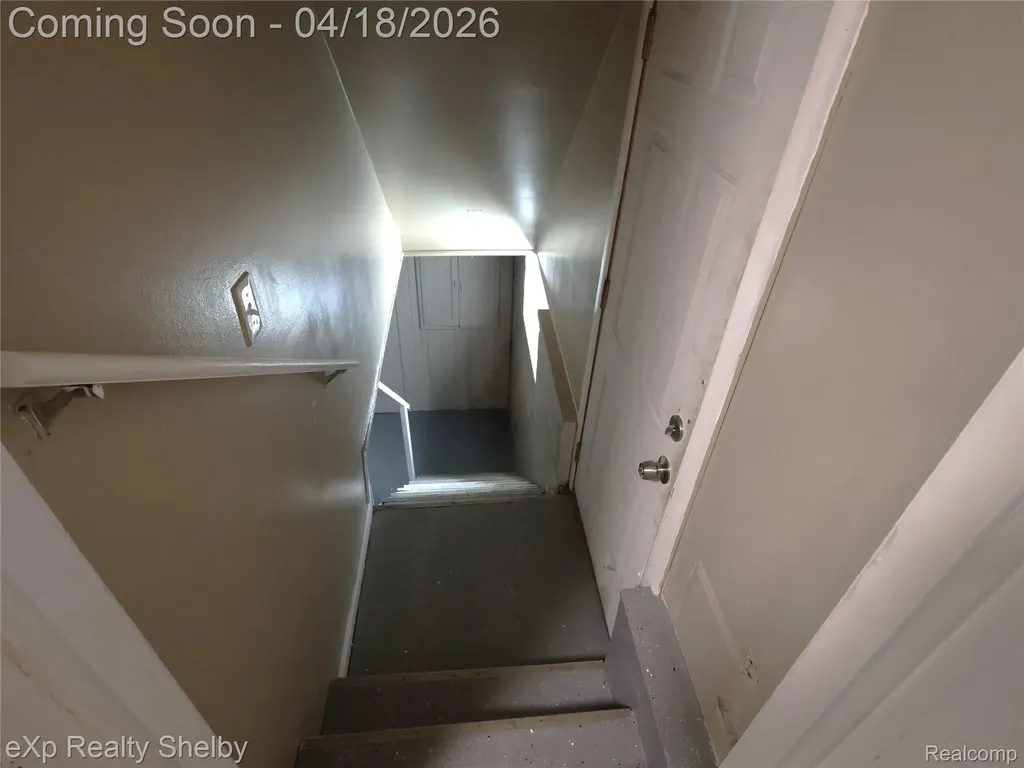 17225 Shaftsbury Avenue Detroit City MI 48219
