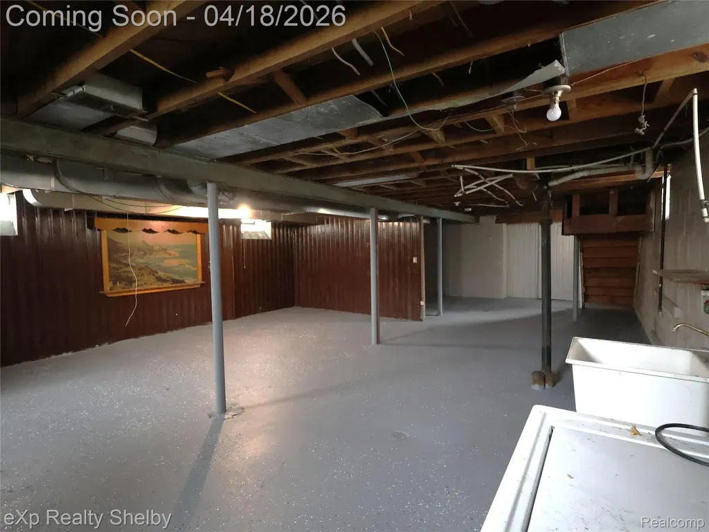 17225 Shaftsbury Avenue Detroit City MI 48219