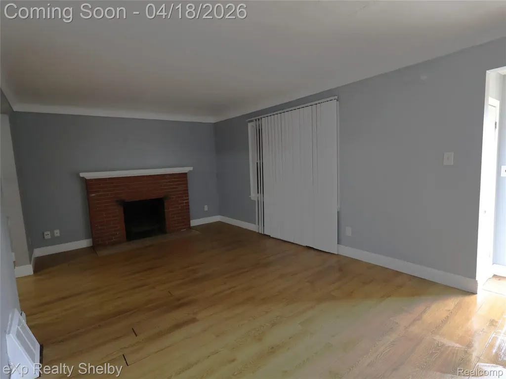 17225 Shaftsbury Avenue Detroit City MI 48219