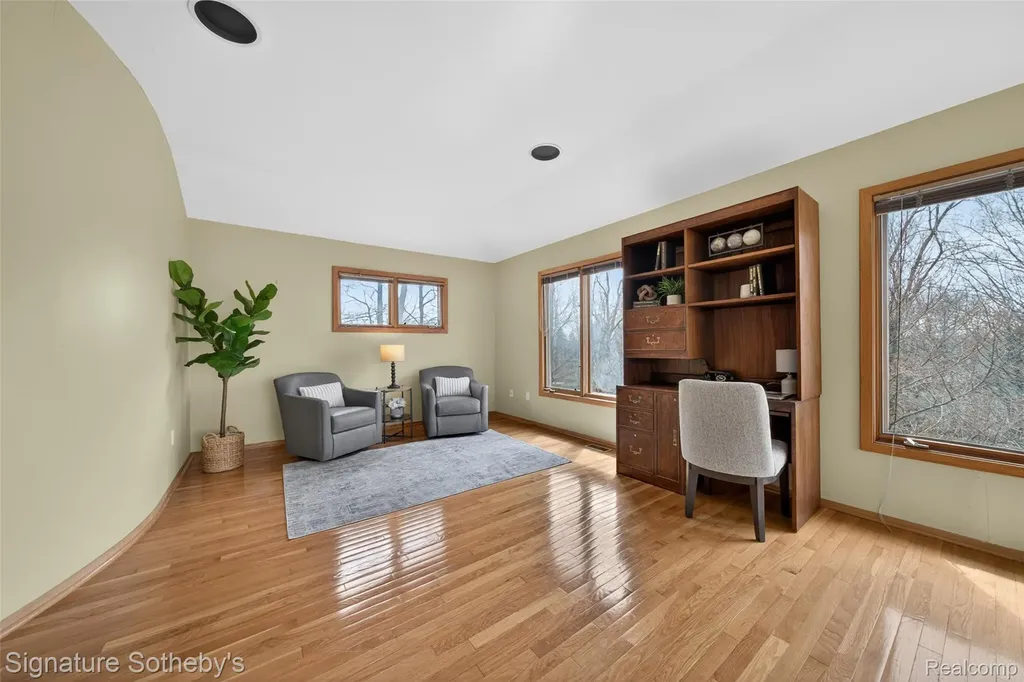 2131 Birchwood Way West Bloomfield Charter Township MI 48302