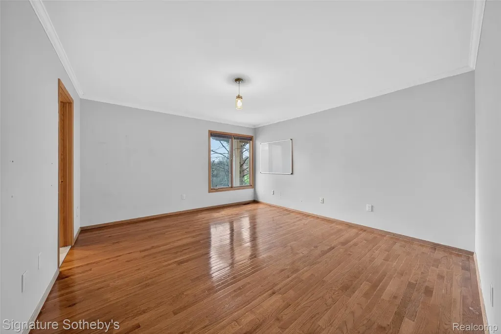 2131 Birchwood Way West Bloomfield Charter Township MI 48302