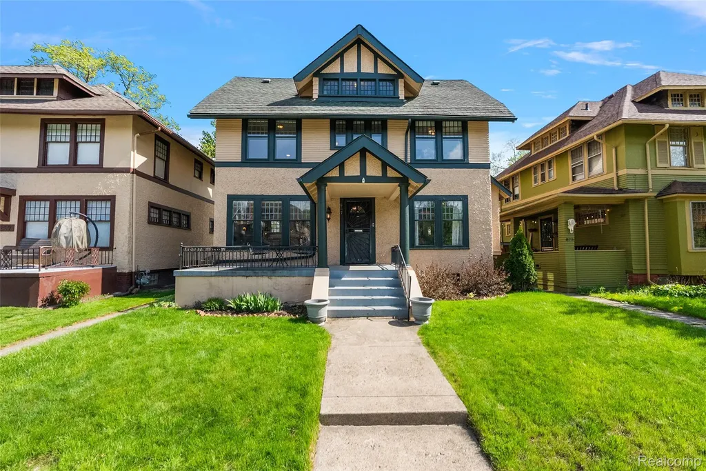 867 Edison Street Detroit City MI 48202