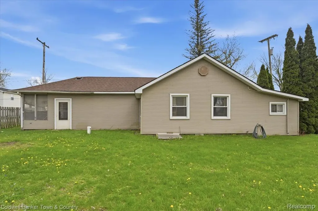 11720 Todds Lane Green Oak Township MI 48189
