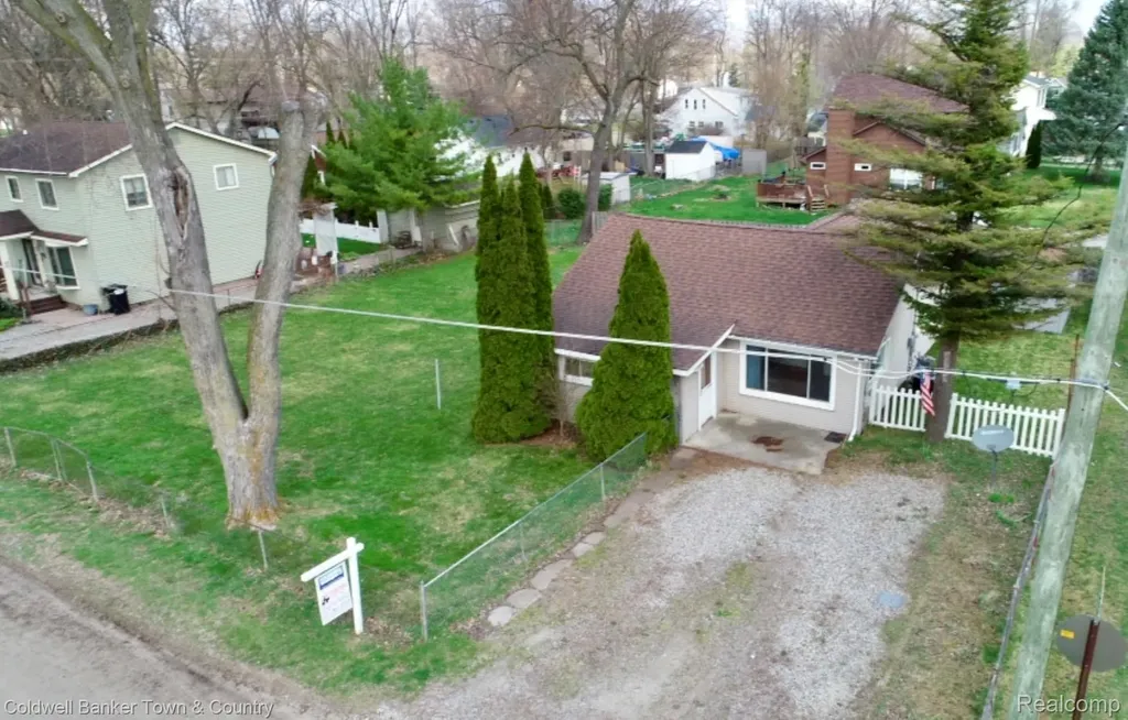 11720 Todds Lane Green Oak Township MI 48189