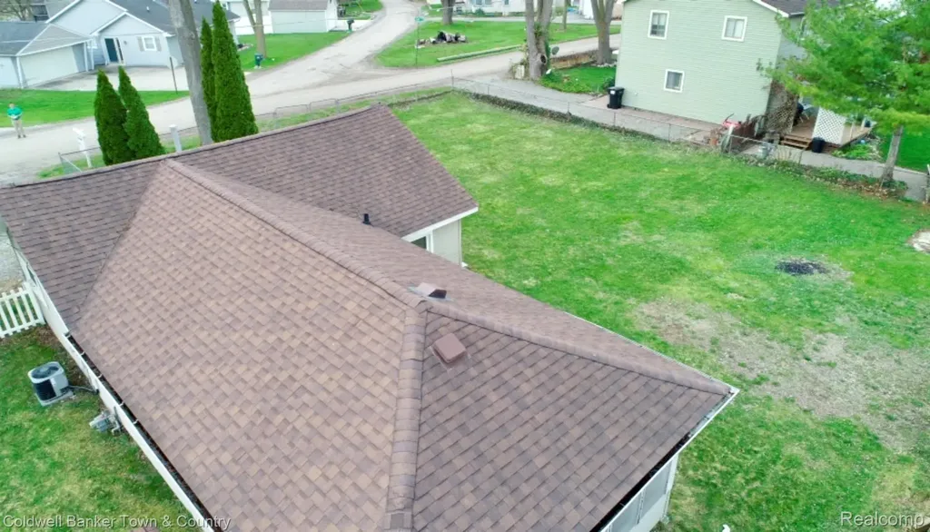 11720 Todds Lane Green Oak Township MI 48189
