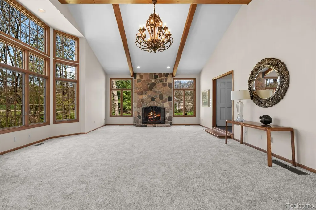 561 Valley Drive Milford Charter Township MI 48381