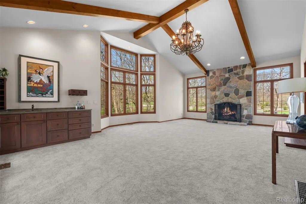 561 Valley Drive Milford Charter Township MI 48381