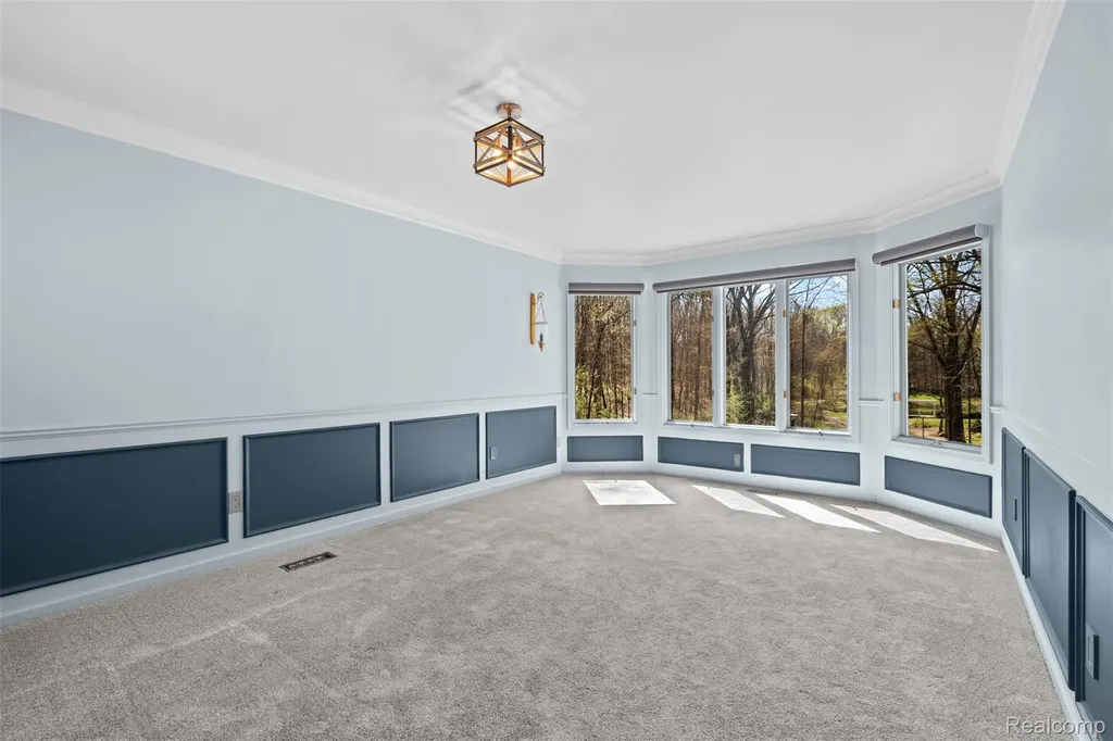 561 Valley Drive Milford Charter Township MI 48381