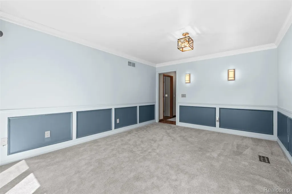 561 Valley Drive Milford Charter Township MI 48381