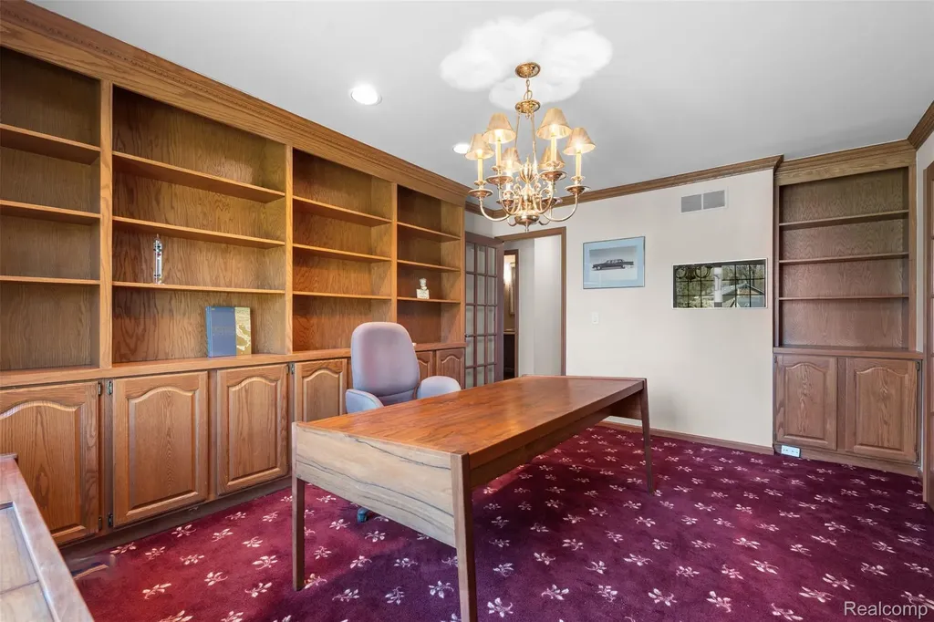 561 Valley Drive Milford Charter Township MI 48381