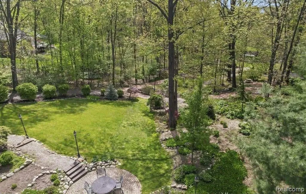 561 Valley Drive Milford Charter Township MI 48381
